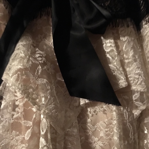 Dress - Picture 2 of 6